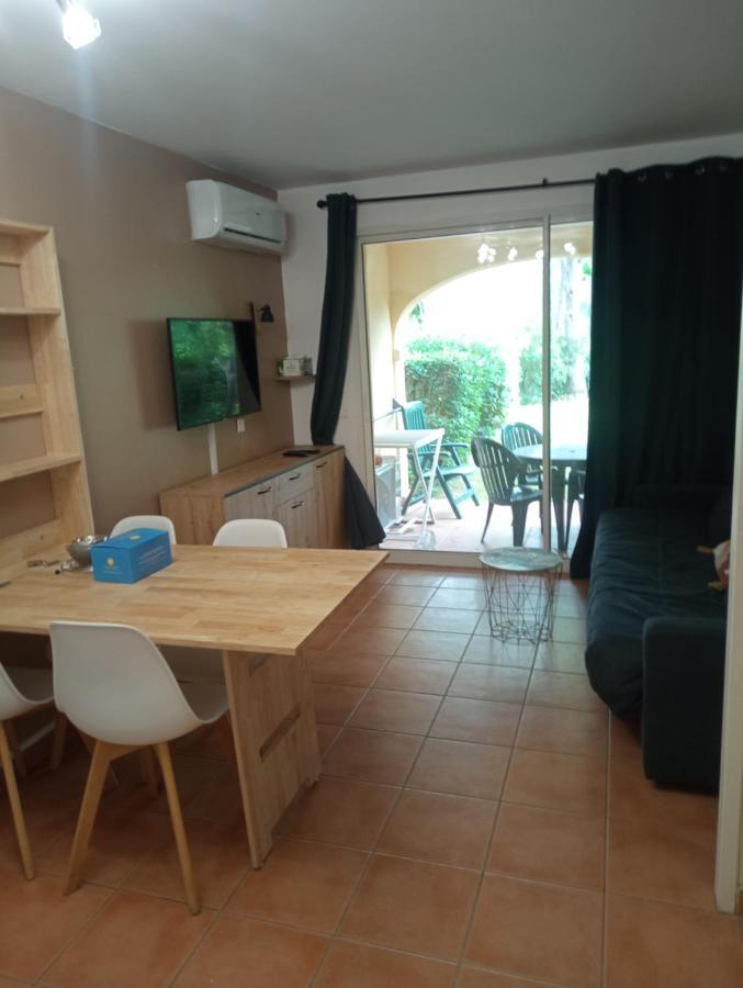 Domaine Et Golf De Pont Royal Apartment Mallemort Bagian luar foto